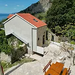 Дом отдыха Stone House Marinko - Free Parking *