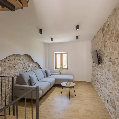 Stone House Marinko - Free Parking بيت للعطل