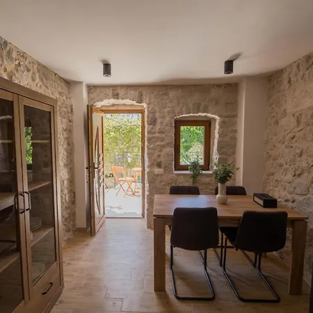 Stone House Marinko - Free Parking بيت للعطل